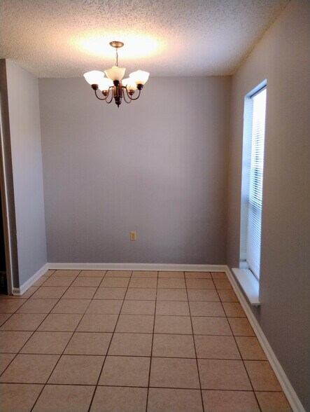 Building Photo - 1754 Cedar Lake Dr