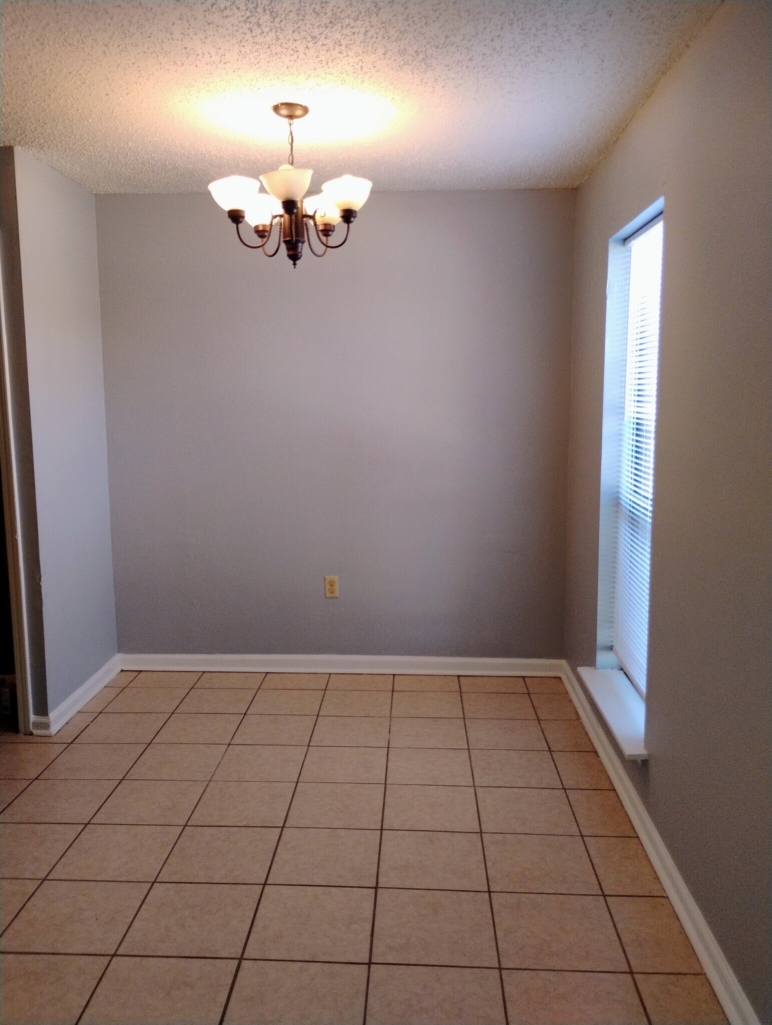 Building Photo - 1754 Cedar Lake Dr