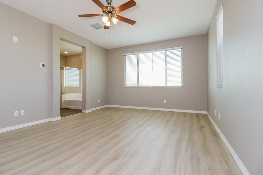 Building Photo - 21051 W Almeria Rd