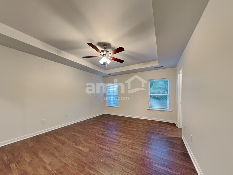 Building Photo - 515 S Fortune Way