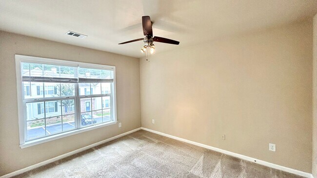 Building Photo - 933 Prestwyck Ct
