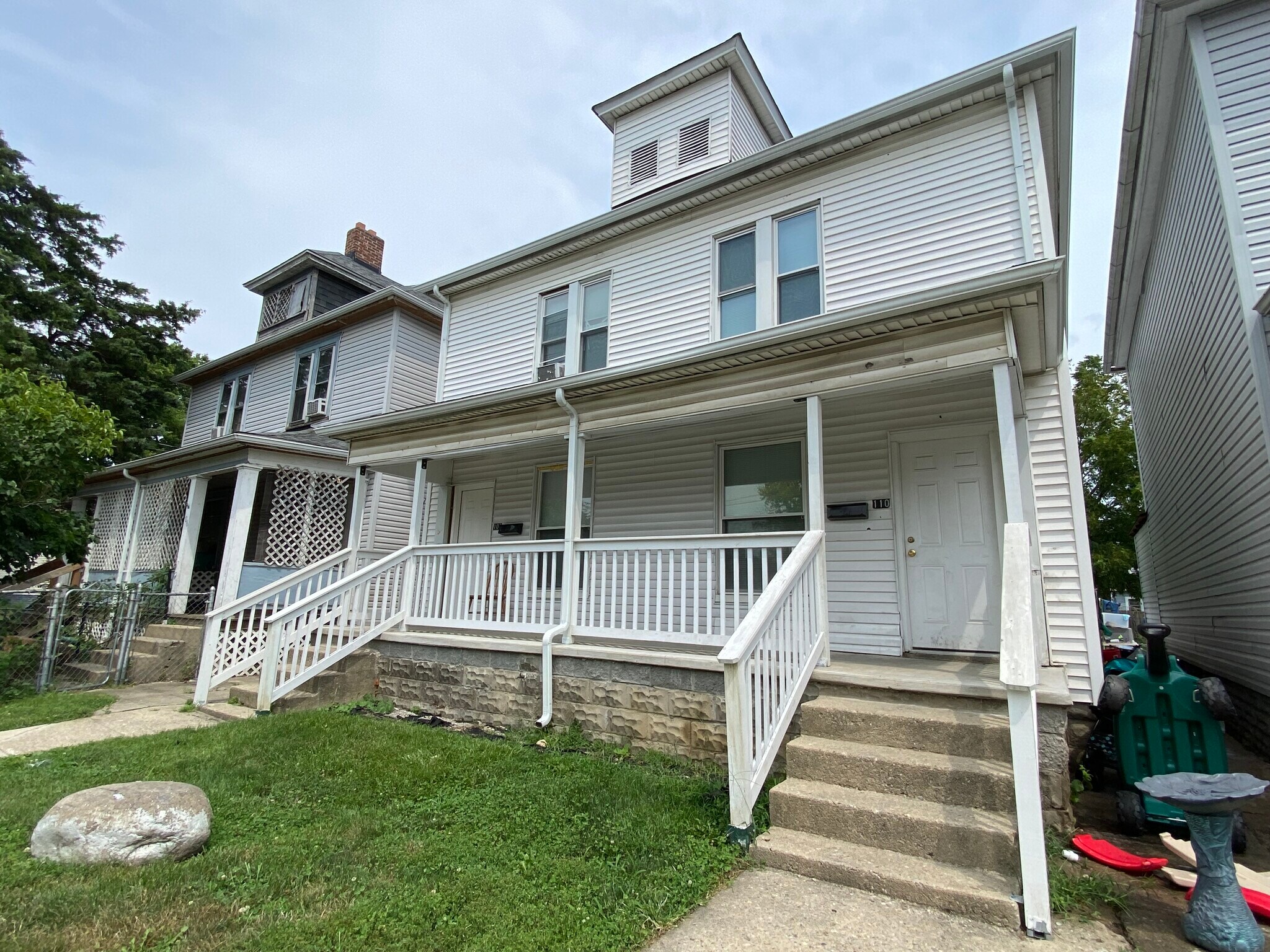 Building Photo - 110 Dana Ave