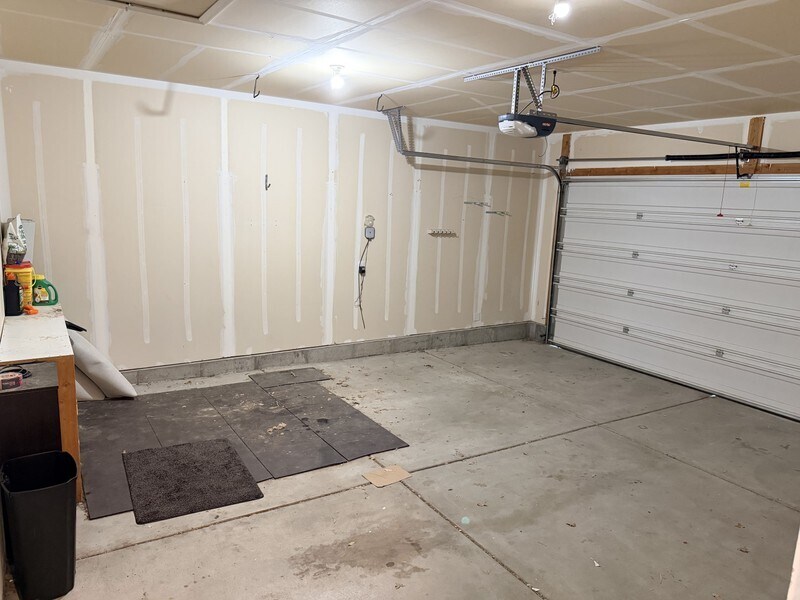Building Photo - 15108 Honor Dr