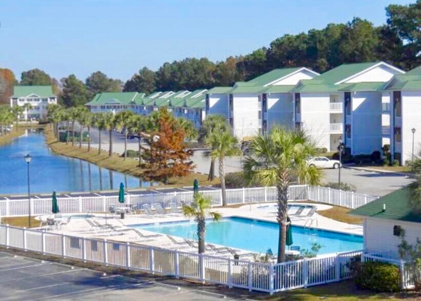 Building Photo - 1298 River Oaks Dr