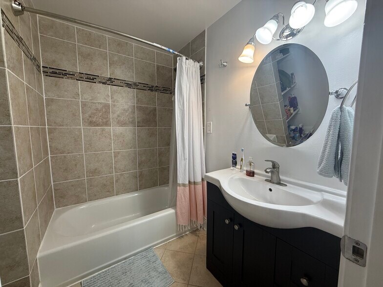 Building Photo - 14 O St NW