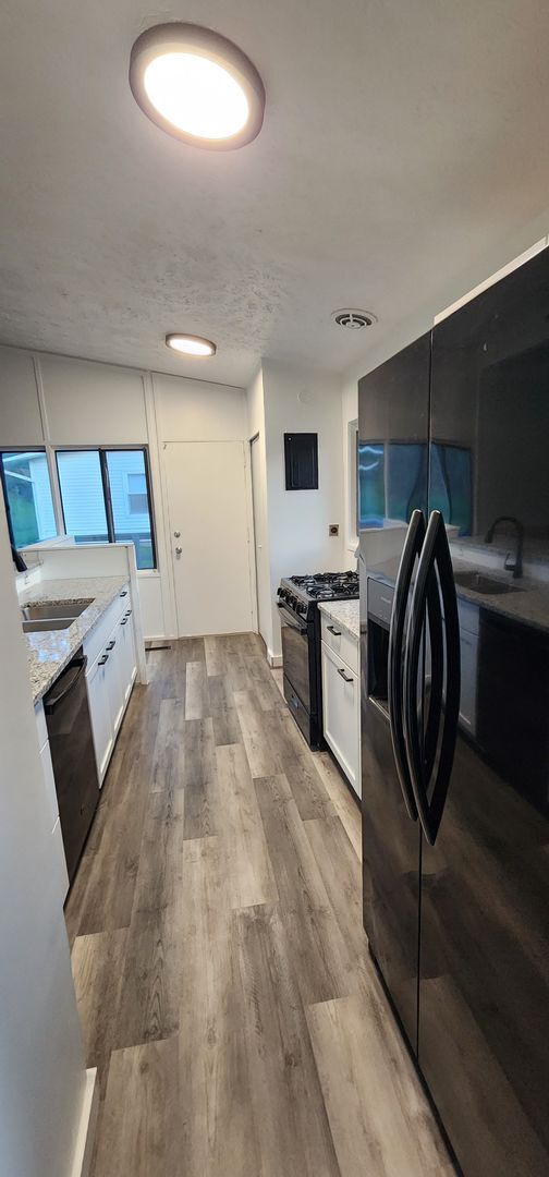 Building Photo - Finleyville 3 Bedroom 1.5 Bath Single Family Ranch Home