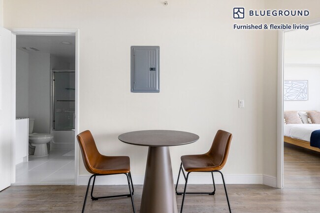 Building Photo - 987 SW 37th Ave