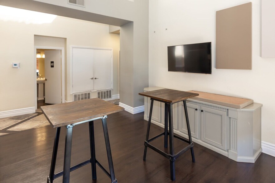 Building Photo - 15273 Maturin Dr