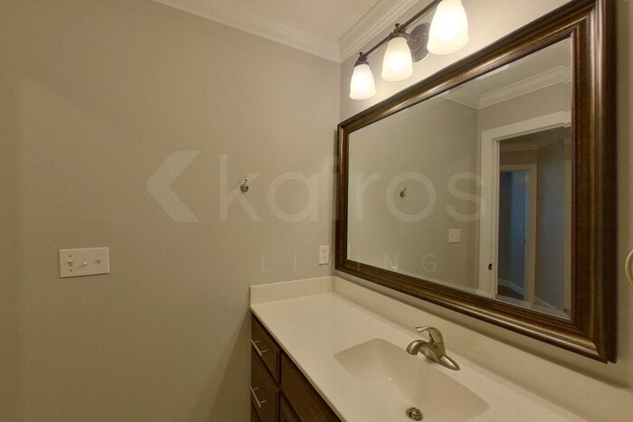 Building Photo - 107 Kamarie Ln