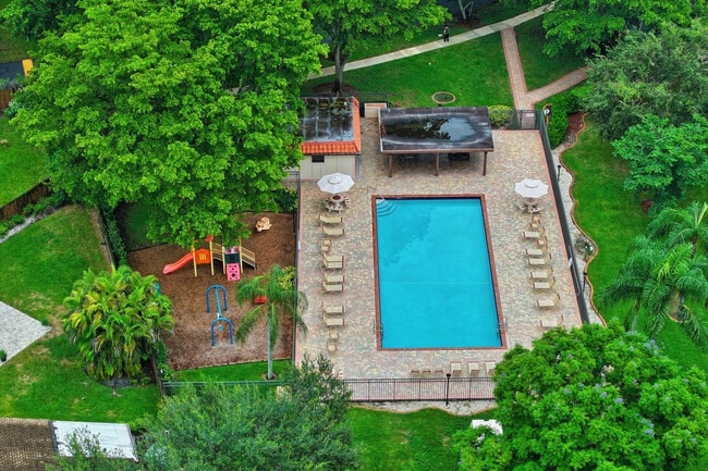 Building Photo - 15805 W Waterside Cir