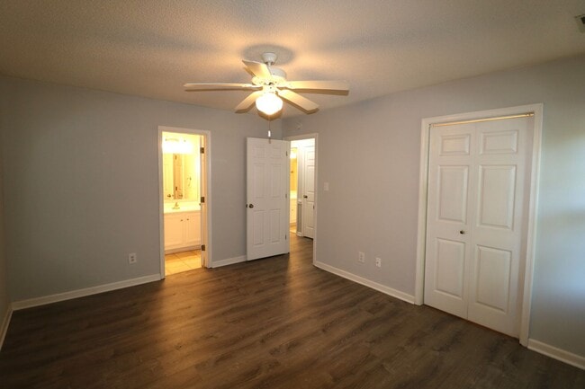 Building Photo - 899 Woodland Trace Dr