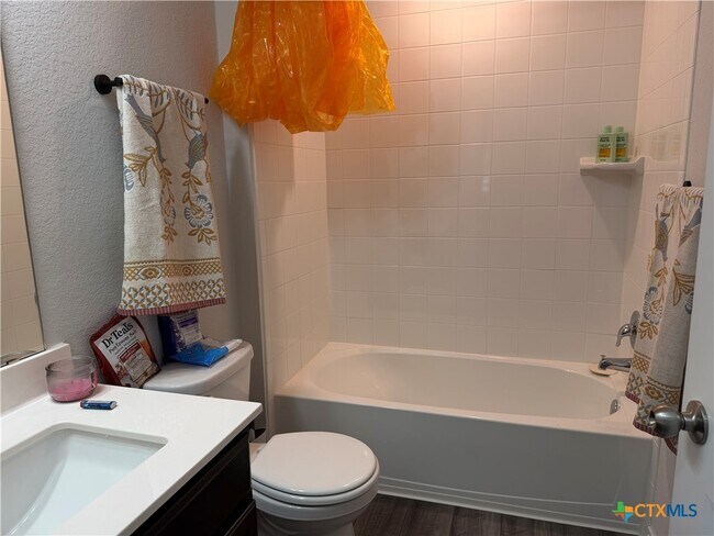 Building Photo - 5630 Baffin Ln