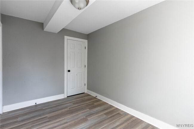 Building Photo - 1225 Hertel Ave