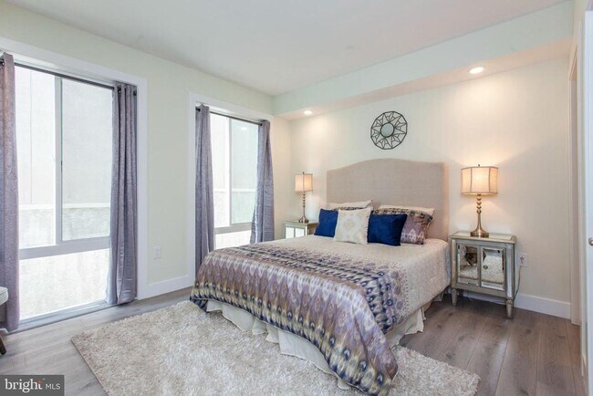 Building Photo - 1533 Parrish St