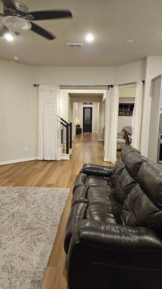 Building Photo - 18218 Bluebird Branch Ln