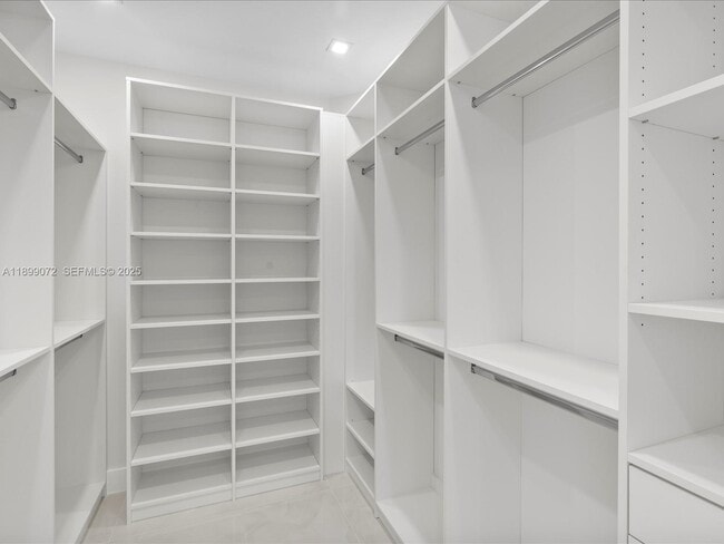 Building Photo - 21227 NE 31st Pl