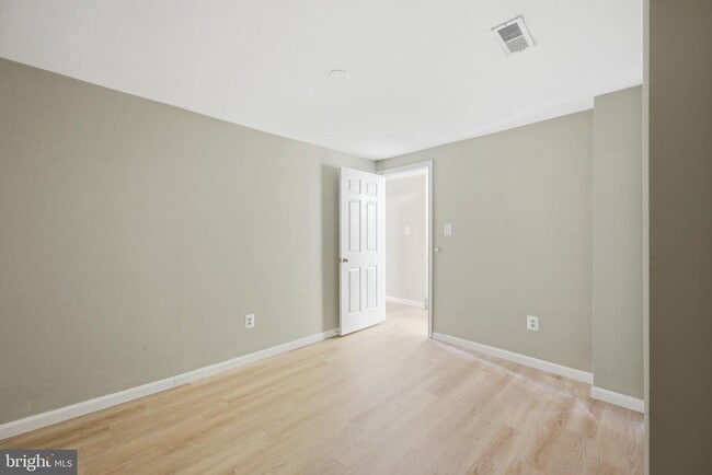 Building Photo - 15622 Cliff Swallow Way