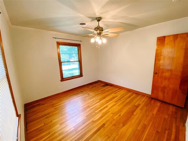 Building Photo - 1808 Princeton Ave