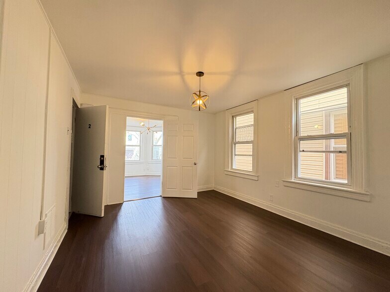 Building Photo - 181 Myrtle Ave