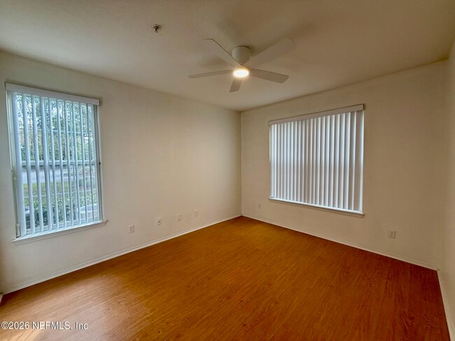 Building Photo - 13810 Sutton Park Dr N