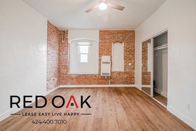 Building Photo - 974 S Gramercy Pl