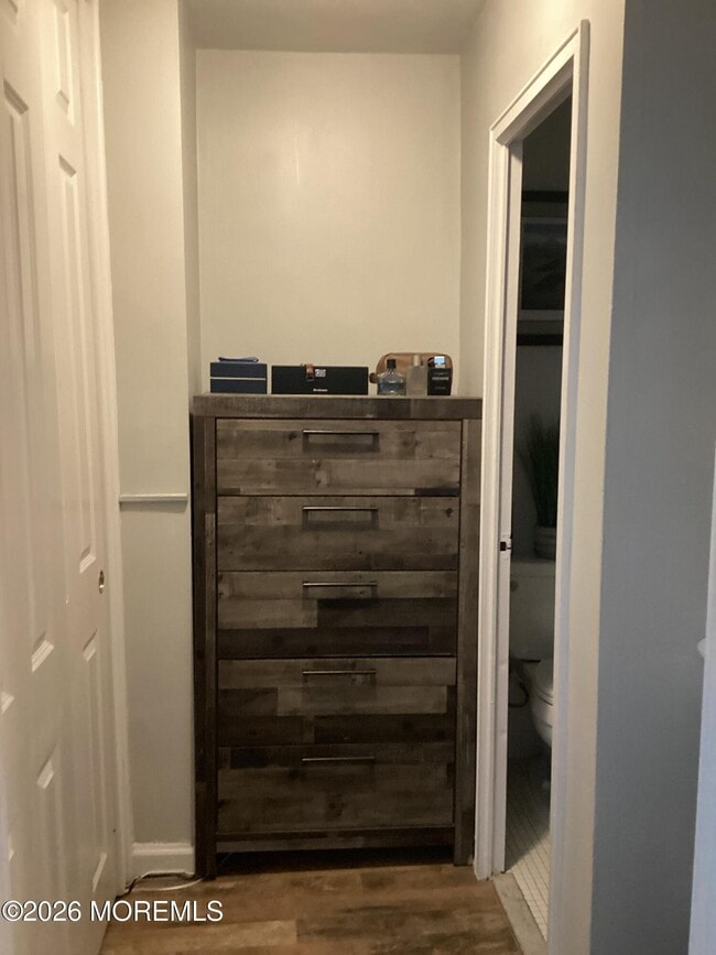 Building Photo - 28 Riverside Ave