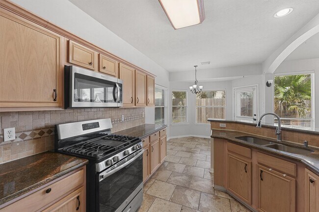 Building Photo - 17206 Stonebridge Trail