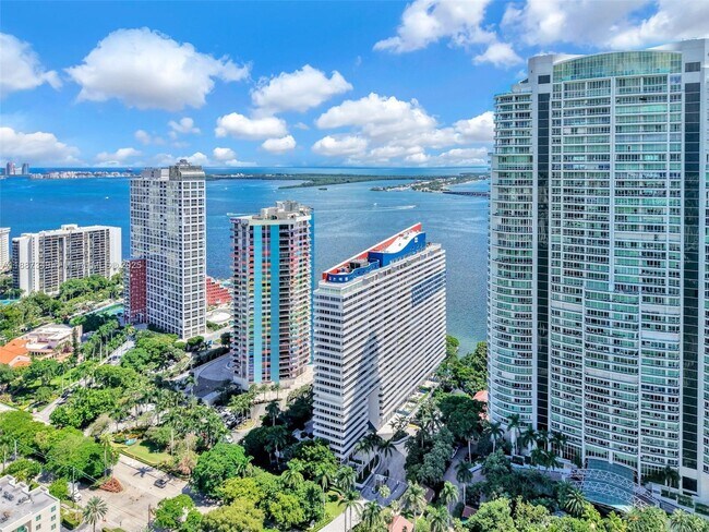 Building Photo - 1627 Brickell Ave