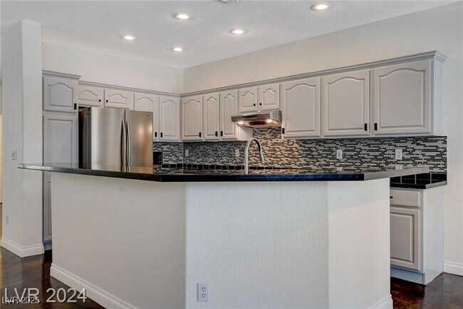 Building Photo - 9420 San Laguna Ct