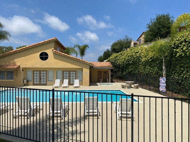Building Photo - 2bed/2bath home in Mission Park Community!