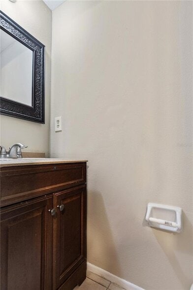 Building Photo - 3631 Anderson Ave