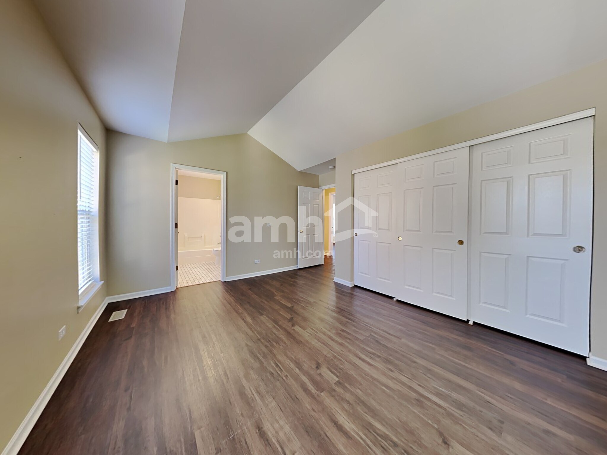 Building Photo - 161 Brookwood Ln W