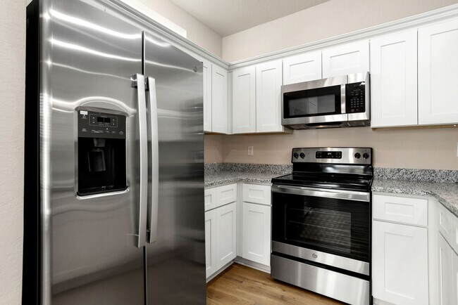 Building Photo - Brand New 3/2.5 Townhome