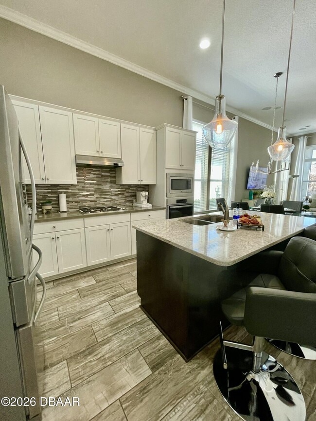 Building Photo - 71 Pienza Ave