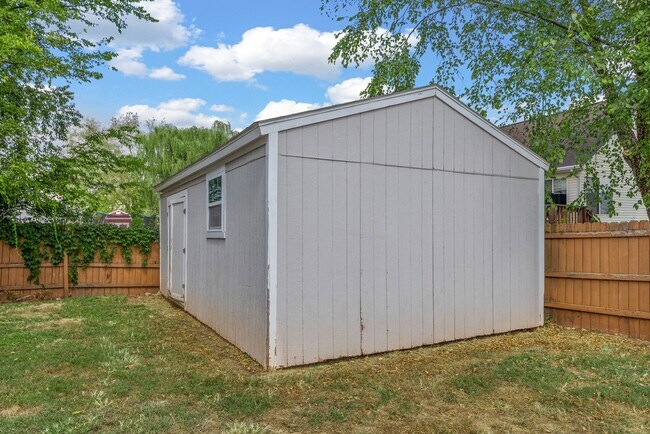 Building Photo - 3851 Man O War Blvd