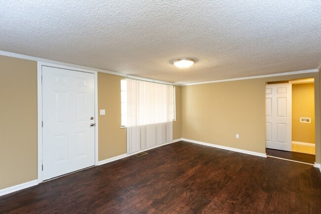 Building Photo - Now Accepting Section 8