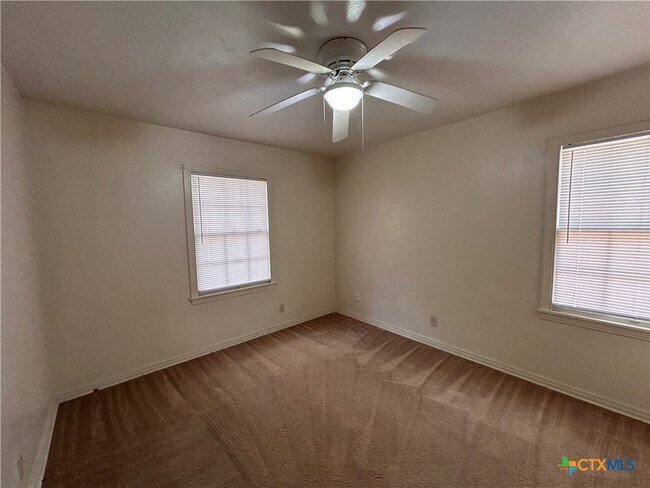 Building Photo - 1601 Elkins Ave