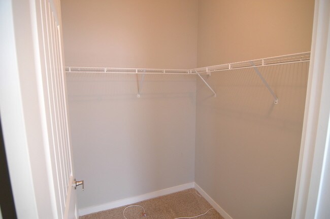 Building Photo - 2 Bedroom in Solo East Condos of Nashville!!