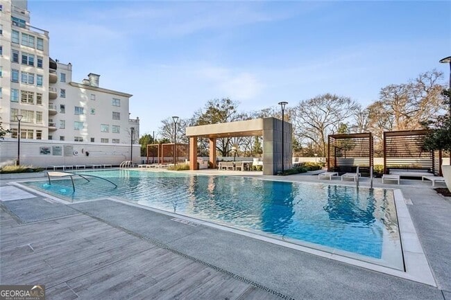 Building Photo - 2520 Peachtree Rd