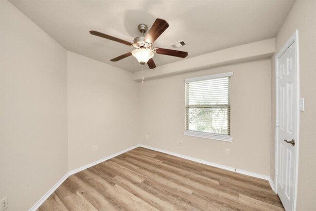 Building Photo - 6483 Calgary Woods Ln