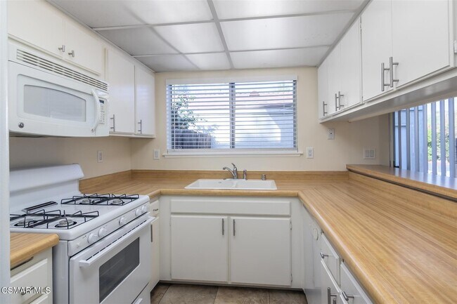 Building Photo - 15175 Marquette St