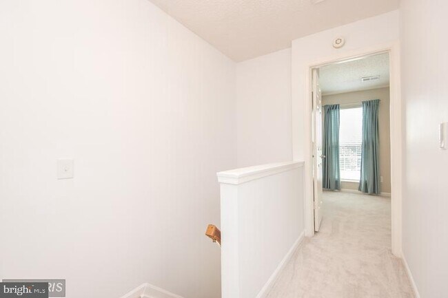 Building Photo - 3070 Madden Ct