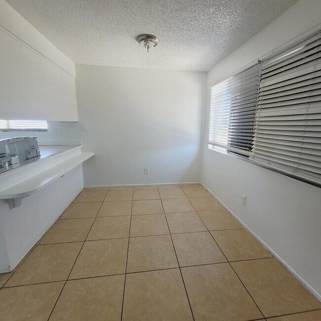 Building Photo - 4424 N 53rd Ln
