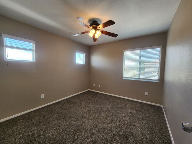 Building Photo - A Beautiful 3 Bedroom 2 story home in SW. ...