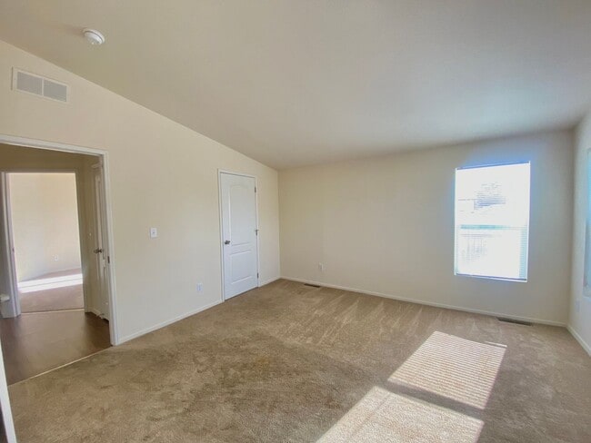 Building Photo - 3 Bedroom Mobile Home for Rent in Santa Rosa