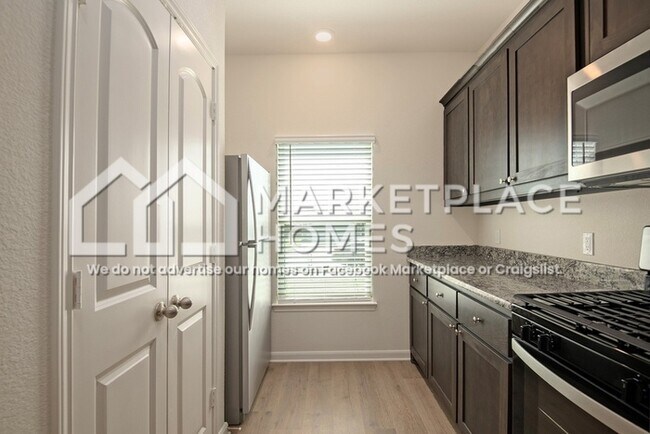 Building Photo - 10920 Gray Mare Dr