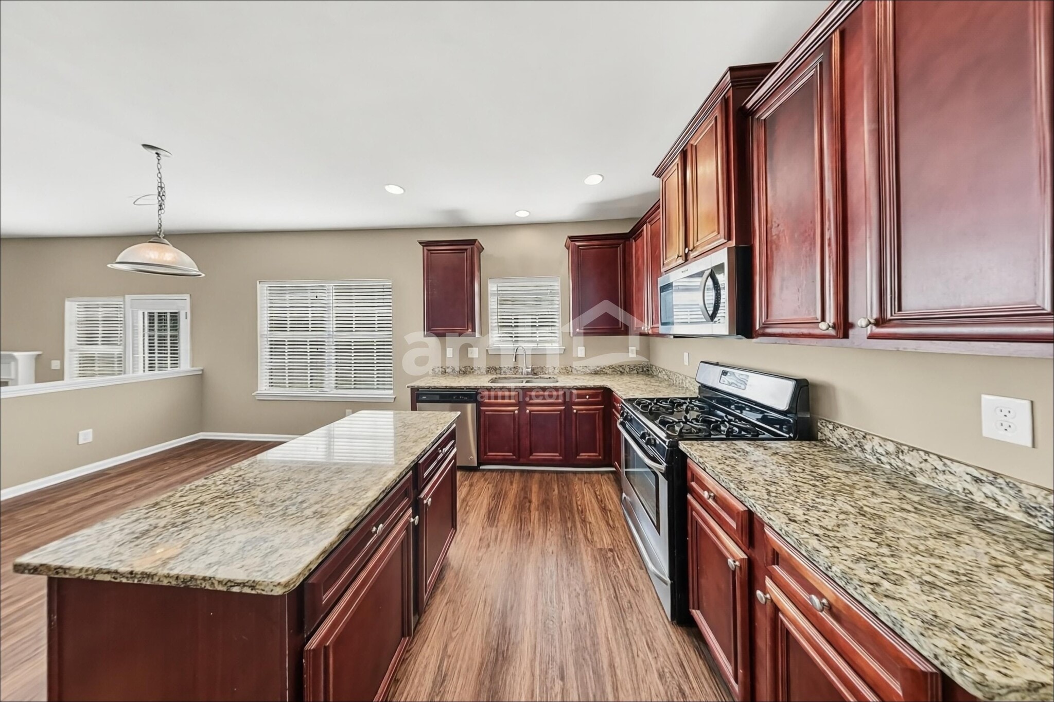 Building Photo - 4975 Hopewell Manor Dr