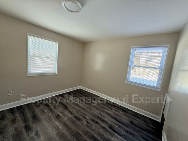 Building Photo - 1841 N Dinwiddie St