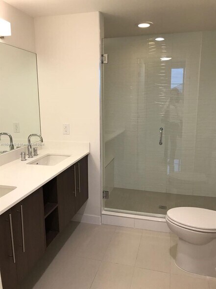 Building Photo - 7661 NW 107th Ave