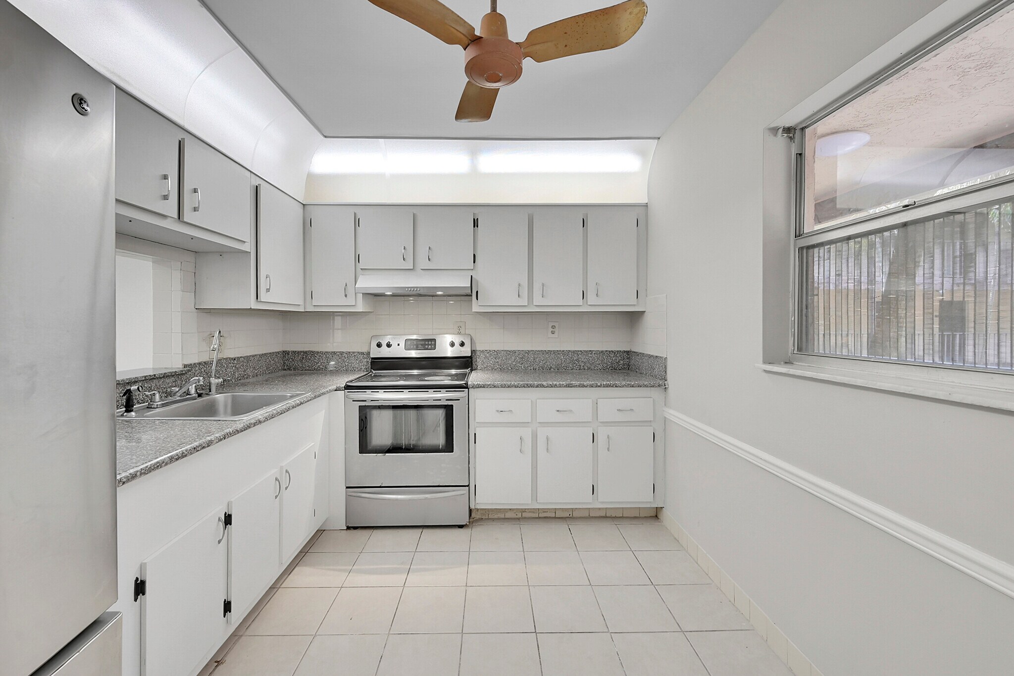 Building Photo - 2840 Somerset Dr